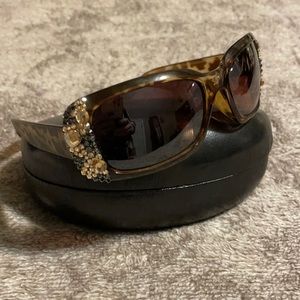Crystal embellished sunglasses